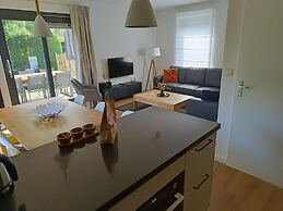 Amazing Bungalow With Garden