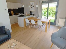 Amazing Bungalow With Garden