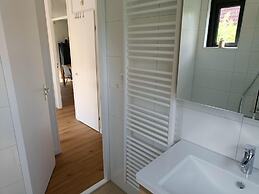 Amazing Bungalow With Garden