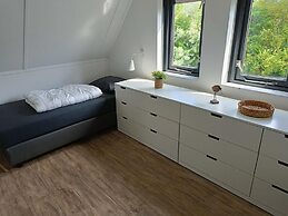 Amazing Bungalow With Garden