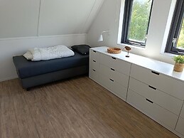 Amazing Bungalow With Garden