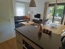 Amazing Bungalow With Garden