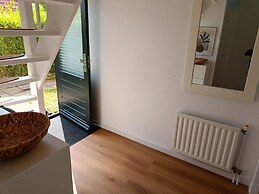 Amazing Bungalow With Garden