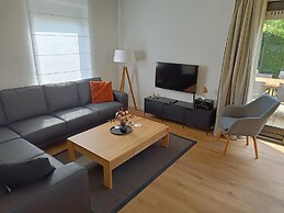 Amazing Bungalow With Garden