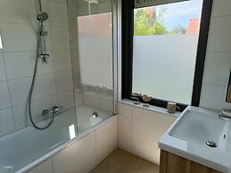 Amazing Bungalow With Garden