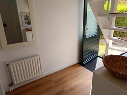 Amazing Bungalow With Garden