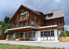 Lovely Apartment With Balcony
