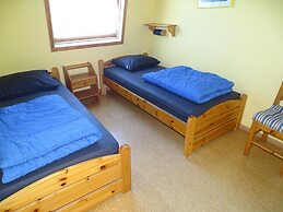 Pleasant Holiday Home With Fenced Garden