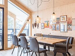 Welcoming Chalet With hot tub