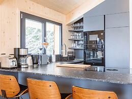 Welcoming Chalet With hot tub