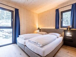 Welcoming Chalet With hot tub