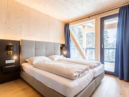 Welcoming Chalet With hot tub