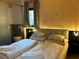 Beautiful Chalet With Balcony