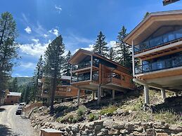 Beautiful Chalet With Balcony