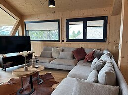 Beautiful Chalet With Balcony