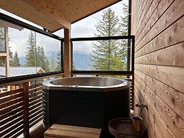 Beautiful Chalet With Balcony