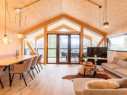 Beautiful Chalet With Balcony