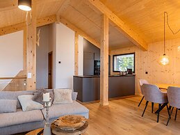 Beautiful Chalet With Balcony