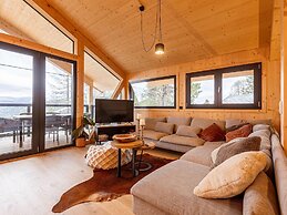 Beautiful Chalet With Balcony