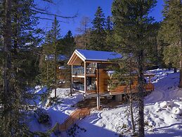 Chalet With Sauna on Balcony