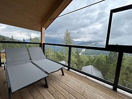 Chalet With Sauna on Balcony