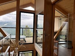 Chalet With Sauna on Balcony