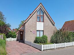 Appealing Bungalow With Garden