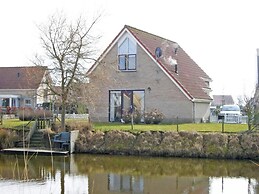 Appealing Bungalow With Garden