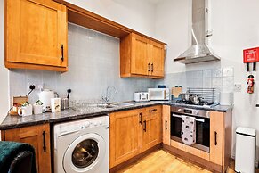 3 Bedroom Apartment-birmingham-sleeps7-citycentre