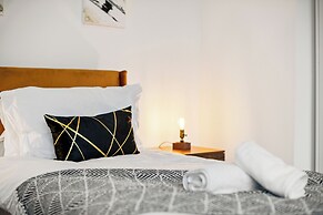 Spacious City Apartment in Birmingham