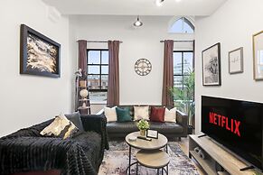 Spacious City Apartment in Birmingham