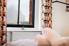 Spacious City Apartment in Birmingham