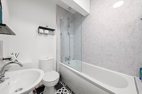 Spacious City Apartment in Birmingham
