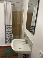 2bedroom-pool-loungebar-mountainview-wifi