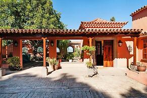 Luxurious Villa Oasis in Santa Brigida