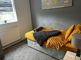 Stay in Comfort , Completely Renovated