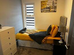 Stay in Comfort , Completely Renovated