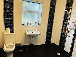 Stay in Comfort , Completely Renovated