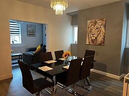 Stay in Comfort , Completely Renovated