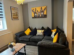 Stay in Comfort , Completely Renovated