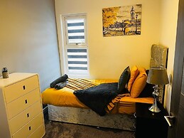 Stay in Comfort , Completely Renovated