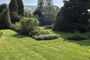 Cozy Cottage in Mytholmroyd nr Hebden Bridge