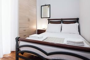 Central 2Bd Apt w Balcony by Monastiraki