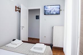 Central 2Bd Apt w Balcony by Monastiraki