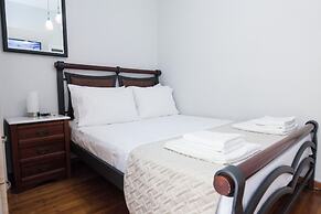 Central 2Bd Apt w Balcony by Monastiraki