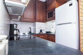 Central 2Bd Apt w Balcony by Monastiraki