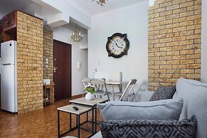 Central 2Bd Apt w Balcony by Monastiraki