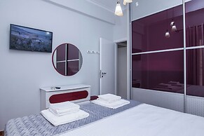 Central 2Bd Apt w Balcony by Monastiraki