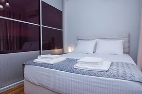 Central 2Bd Apt w Balcony by Monastiraki