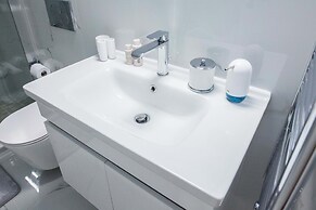 Central 2Bd Apt w Balcony by Monastiraki